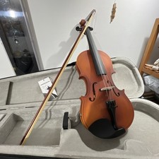 Lagrima 44 Beginners Electronic Violin ( No Amp) With Carry Case