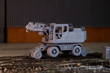 OO Gauge 1-76 scale RRV Crane