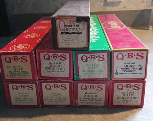Vintage qrs word - word, piano