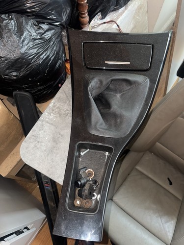E90 lci bmw - gloss, centre