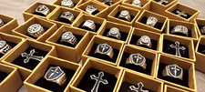 Wholesale x50 Vintage Style Silver Knights Templar themed rings [S/M] 