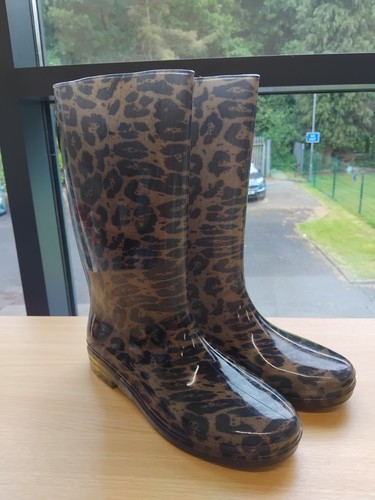 Stuart weitzman womens leopard - stuart,