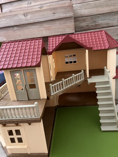 Sylvanian families beechwood - families,