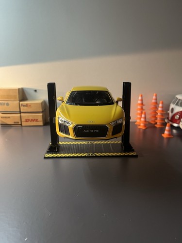 Scale working garage car - 1/24,
