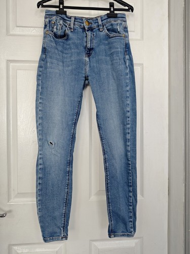 River island light - river,