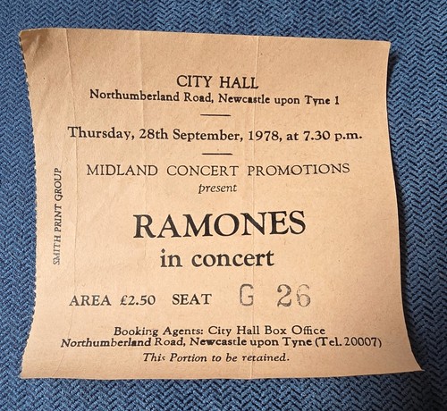 The ramones 1978 city hall - ramones,