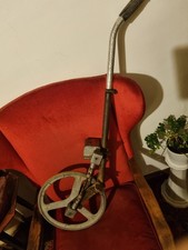 vintage trumeter DG1882 measuring wheel measures in feet maybe 1970s
