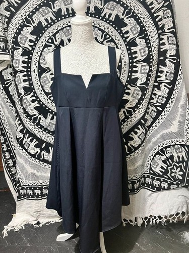 Navy blue dress cut neckline - navy,