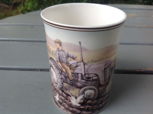 Border fine arts mug the - fine,