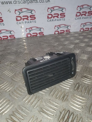 Golf front air vent - front, (n/s/f)