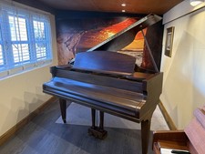 Beautiful Challen Baby Grand Piano. Lovely Condition.