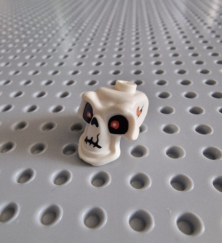 Lego skeleton figure - lego,