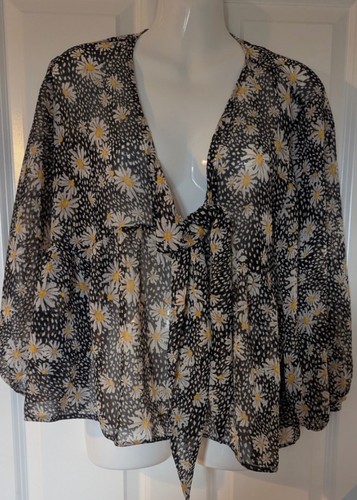 Pretty black daisy design - pretty,