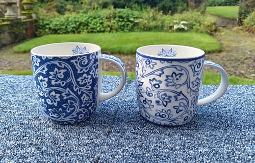 Set churchill china - set,