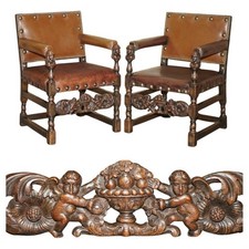 PAIR OR ORNATELY HAND CARVED