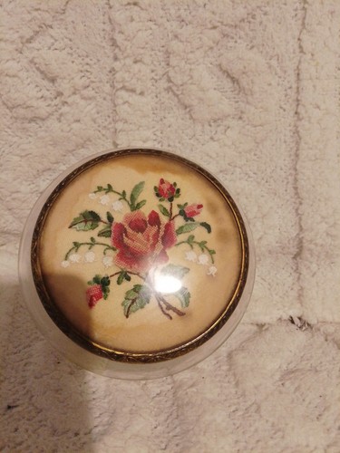 Petit point powder jar - point, glass