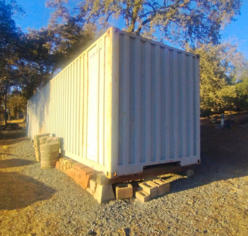 White shipping storage - 40',
