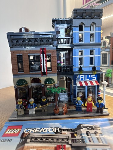 Lego creator 10246 - creator, detective's