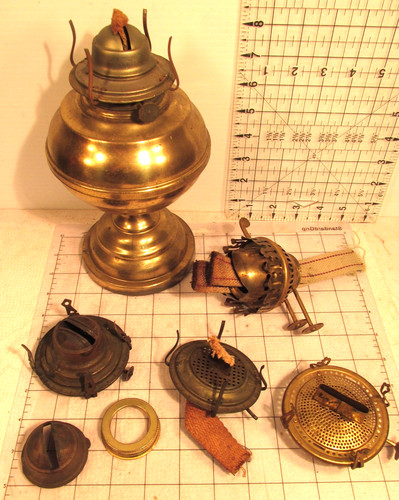 Lot antique oil - lot,