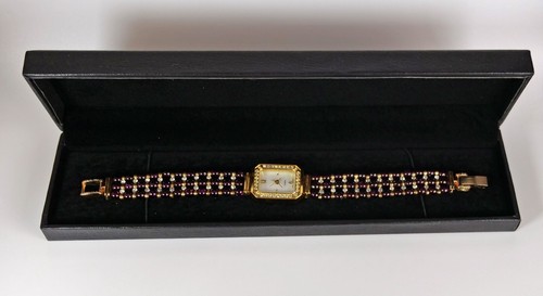 Ladies lovely quartz watch - quartz,