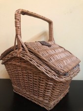 Vintage Wicker Picnic style small Basket 27cm high X 23cm