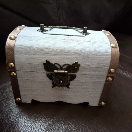 Treasure chest pirate wooden - treasure,