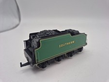 Bachmann OO Lord Nelson type 4 wheel tender Southern Livery