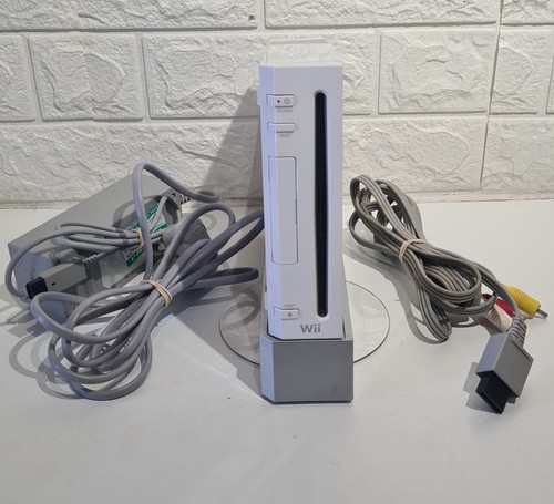 Nintendo wii white console - white,