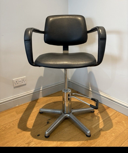 Black salon hydraulic - salon,