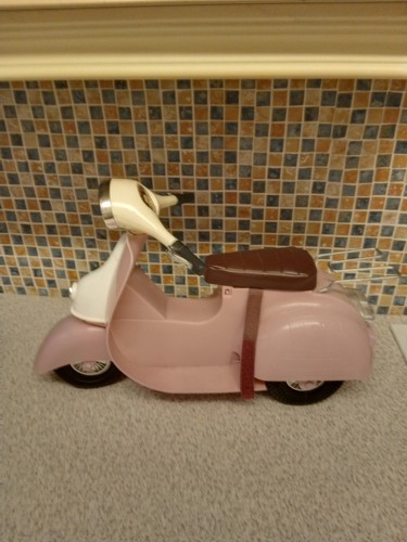 Our generation pink vespa - our,