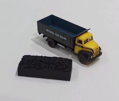 Base toys series 11 - base,
