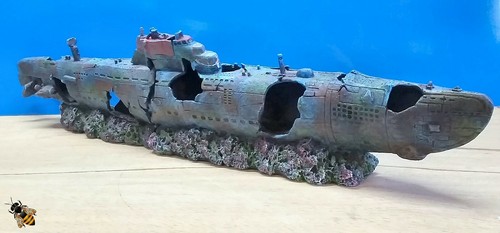Submarine boat wreck large - boat,