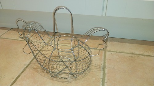 Wire chicken egg - basket, silver