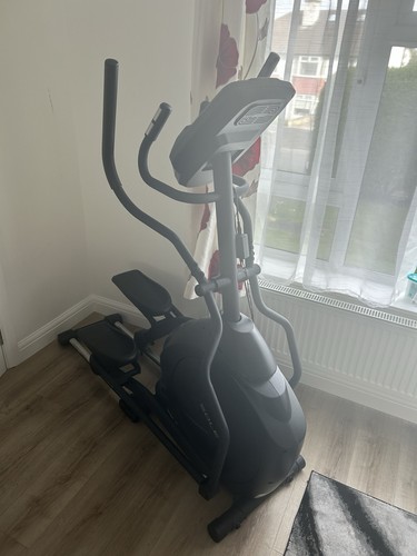 Cross trainer - cross,