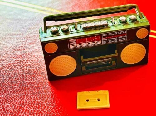Retro dollhouse miniature - retro,