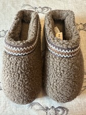 Snuggle Mule Size 5/6 Brown Platform Slippers