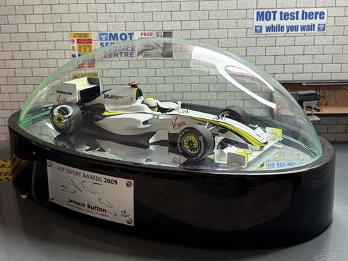 Signed formula brawn - 1:18,