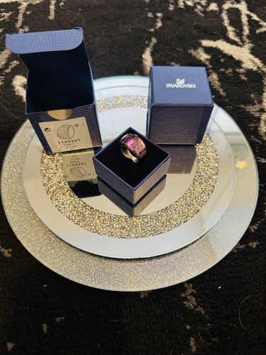 Stunning genuine swarovski - stunning,