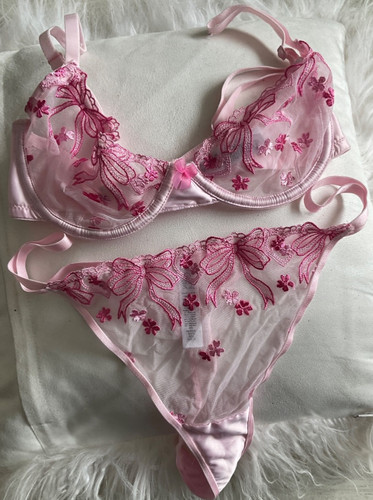 Primark pretty pink bra set
