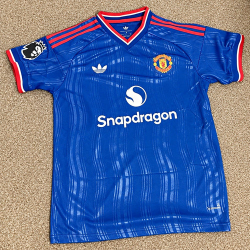 Manchester united away - 26/27,
