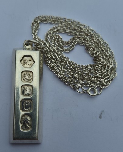 Hallmarked 1977 elizabeth - 1977, ii