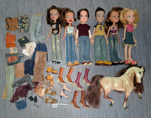 Bratz dolls job - bratz, lot