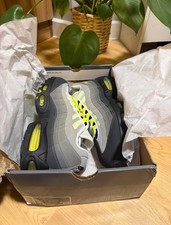 Brand New Nike Airmax 95 Neon