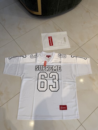 Supreme short sleeve white - sleeve,