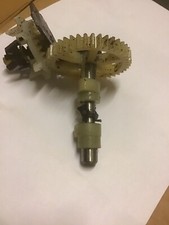 Briggs & Stratton Classic/ Sprint 3.5/4hp Camshaft + Oil Flinger Used Condition 