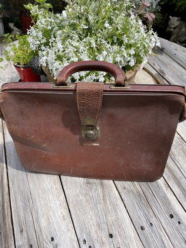 Vintage brown leather - brown,