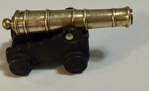 Vintage miniature cast iron - vintage,