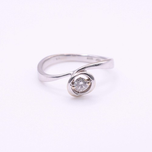 18ct white gold diamond - 18ct,