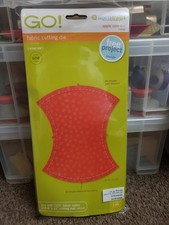 Accuquilt Go! 55036 Apple Core 6 & 1/4 inch Fabric Cutting Die.