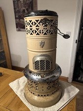 Vintage Valor 525-T Heater. Complete With Working Wick (See Pictures)